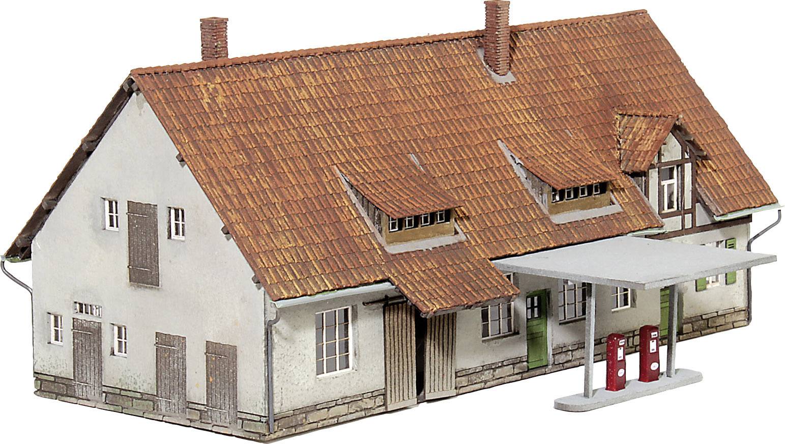 MBZ 14388 N Alte Schmiede mit Tankstelle
