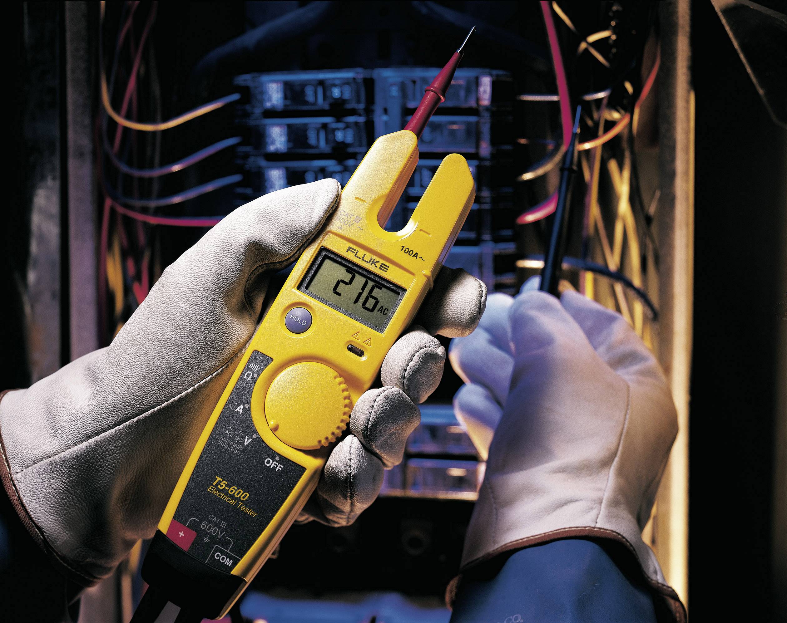 Fluke T5-600 Zweipoliger Spannungsprüfer CAT III 600 V LCD, Akustik