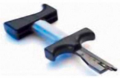 Werkzeug mit T-förmigem Griff und herausziehbarem Metallmaßstab zum Messen von Längen und Tiefen.