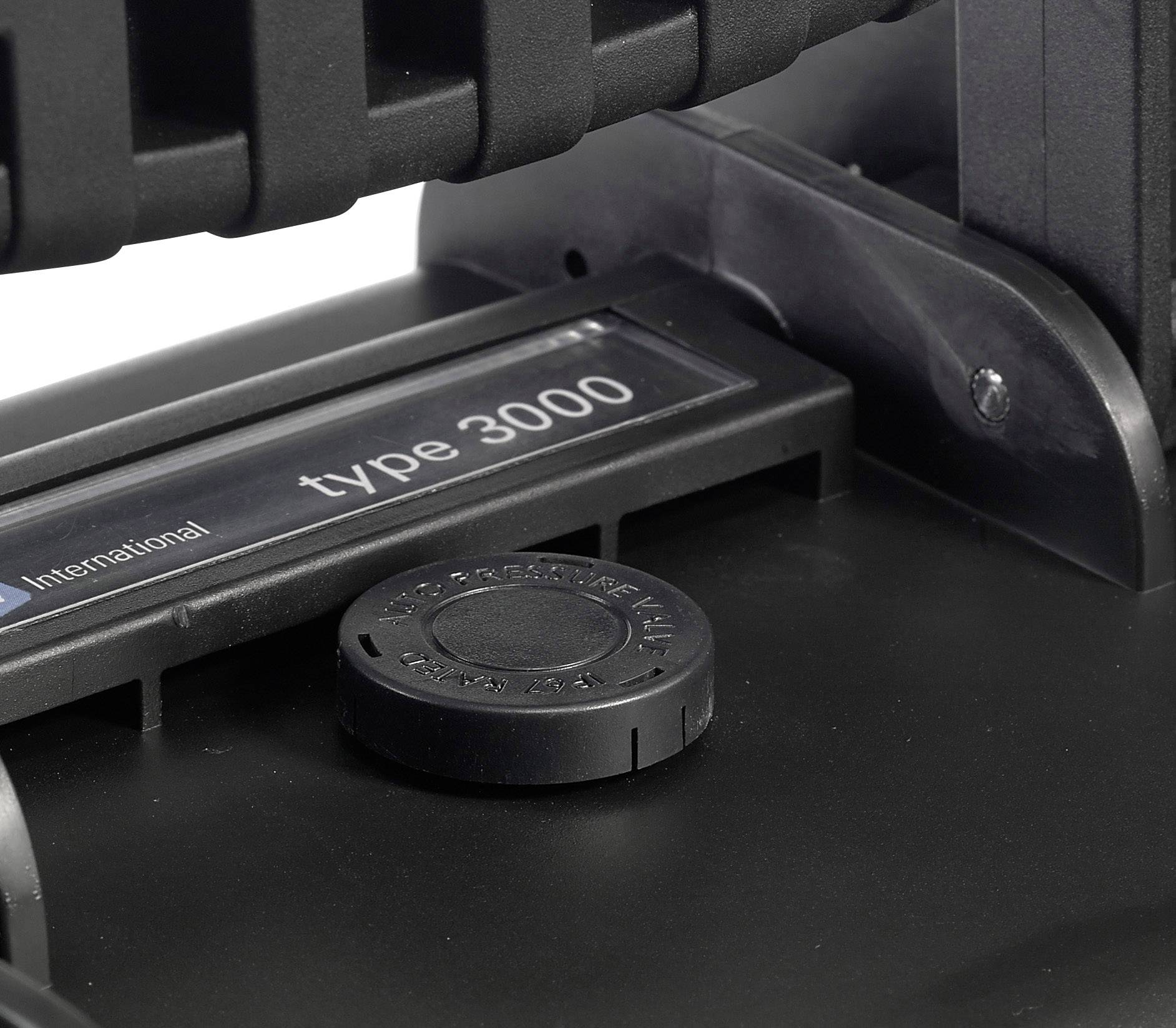 Nahaufnahme eines mechanischen Geräts mit der Aufschrift 'type 3000'. Oberfläche in Schwarz, industrielle Anwendung erkennbar.