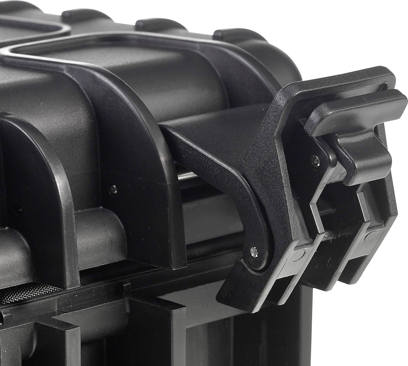 Ein schwarzer, robuster Verschlussmechanismus eines Schutzkoffers, zeigt Detailansicht des Schließsystems und Materialstärke.