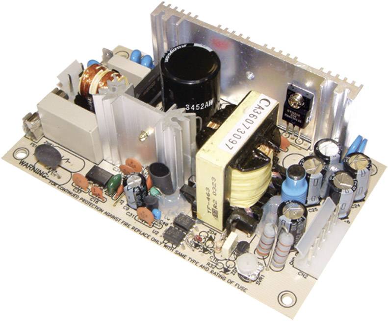 Ein Computer-Motherboard zeigt verschiedene elektronische Komponenten wie Kondensatoren, Spulen und Widerstände auf einer Platine.