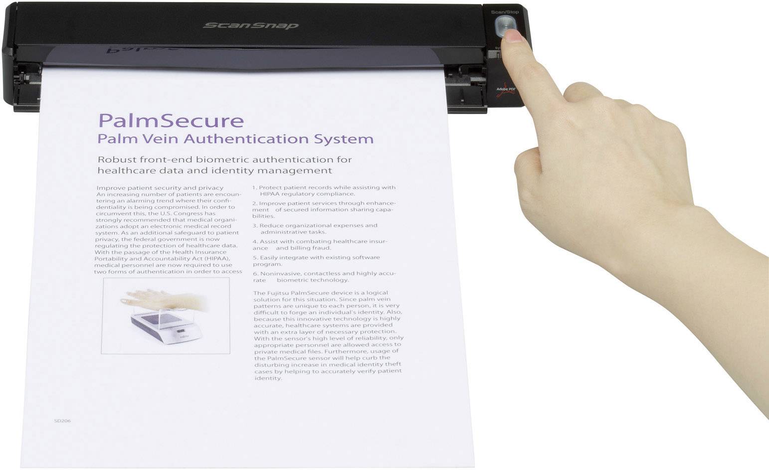 Eine Hand bedient einen Dokumentenscanner, der ein Blatt Papier mit dem Titel 'PalmSecure Palm Vein Authentication System' einzieht.