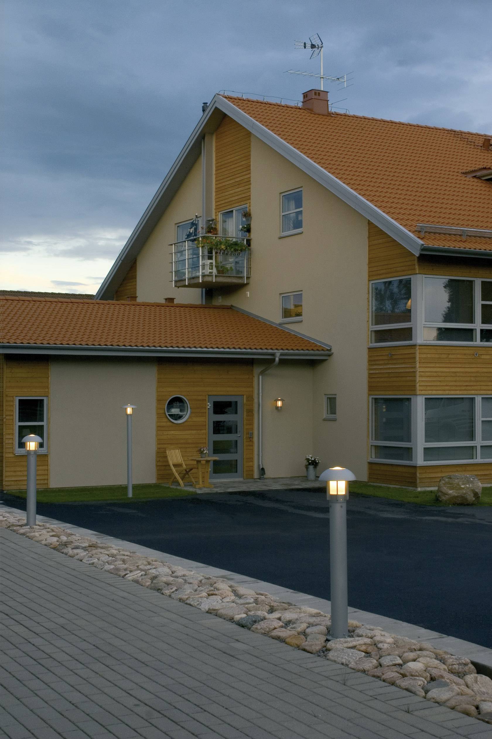 Konstsmide Heimdal 401-312 Außenwandleuchte Energiesparlampe, LED E27 60W Silber