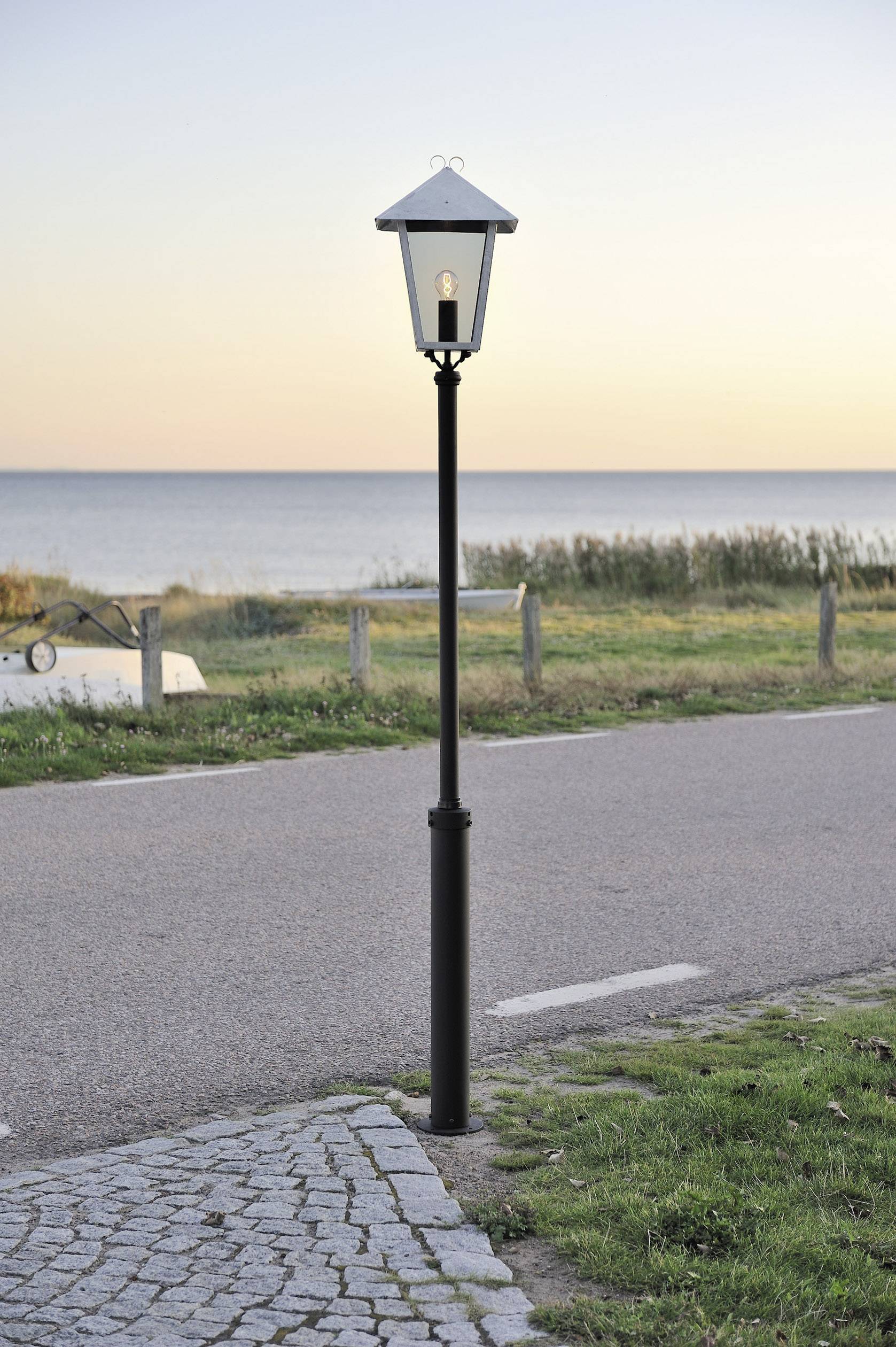 Konstsmide 437-320 Benu Außenstandleuchte Energiesparlampe, LED E27 100W Stahl