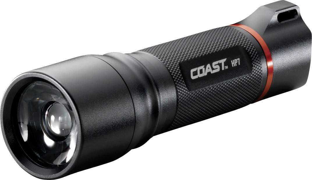 Schwarze Taschenlampe mit rotem Ring und der Aufschrift 'COAST HP7'. Sie liegt auf einer weißen Oberfläche, Vorderseite nach links gerichtet.