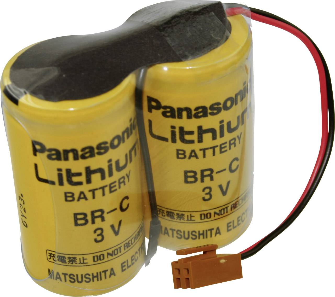 Zwei gelbe Panasonic Lithium-Batterien, Typ BR-C 3V, verbunden mit einem roten und schwarzen Kabel und einem orangefarbenen Stecker.