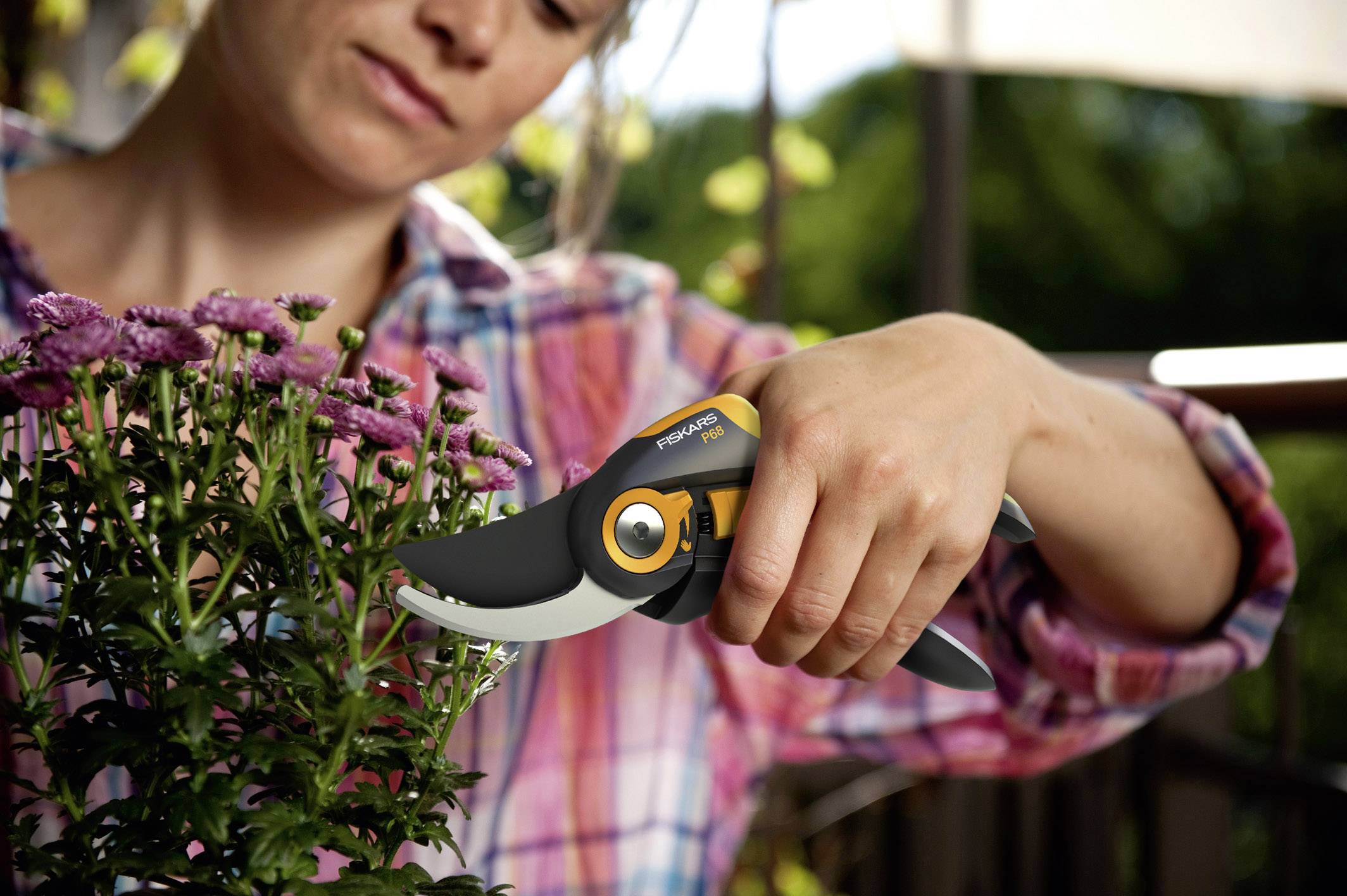 Fiskars 111610 Smartfit P68 Gartenschere 210 mm Bypass