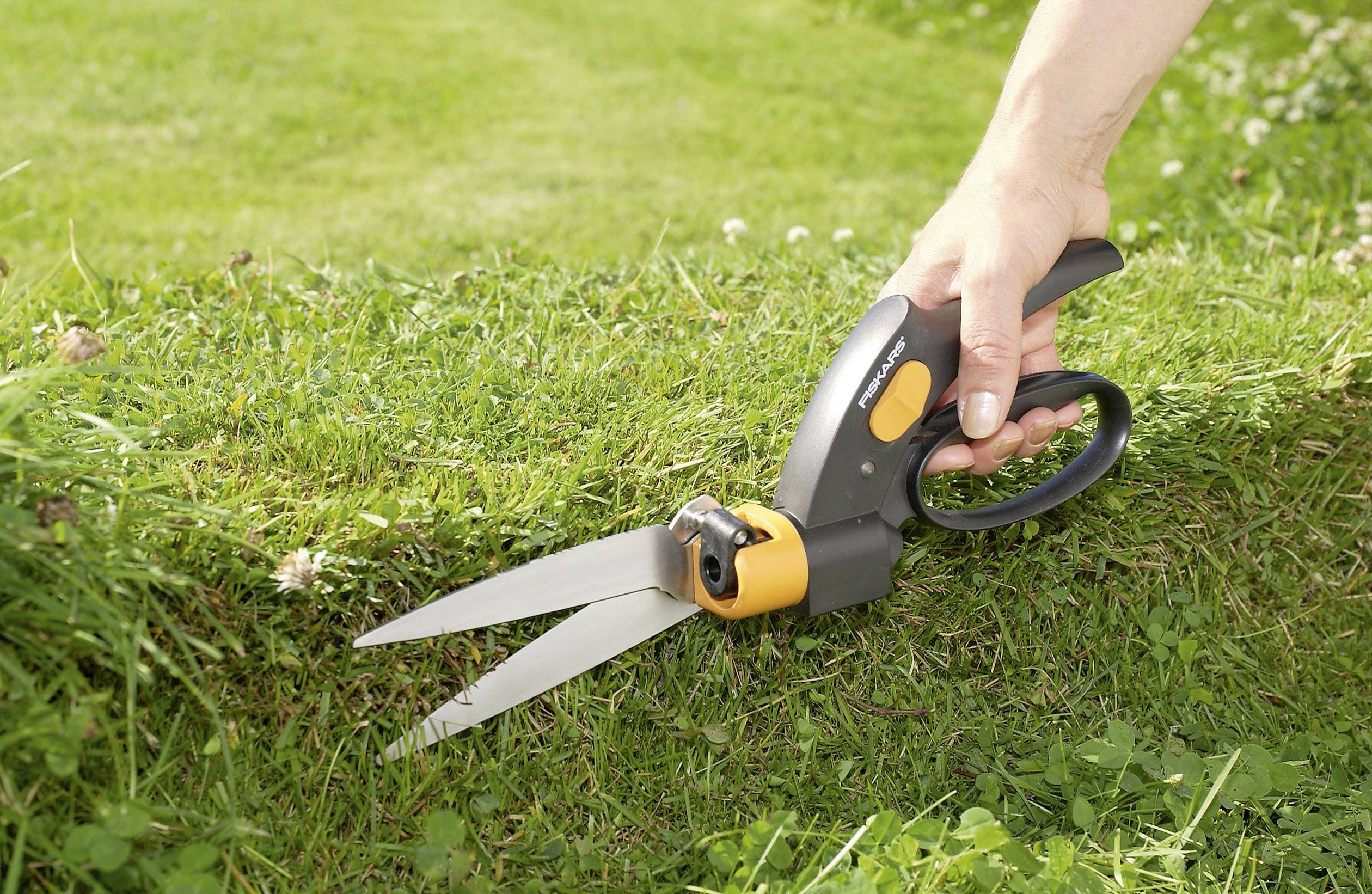 Fiskars 1000589 GS42 Rasenkantenschere 320mm Bypass