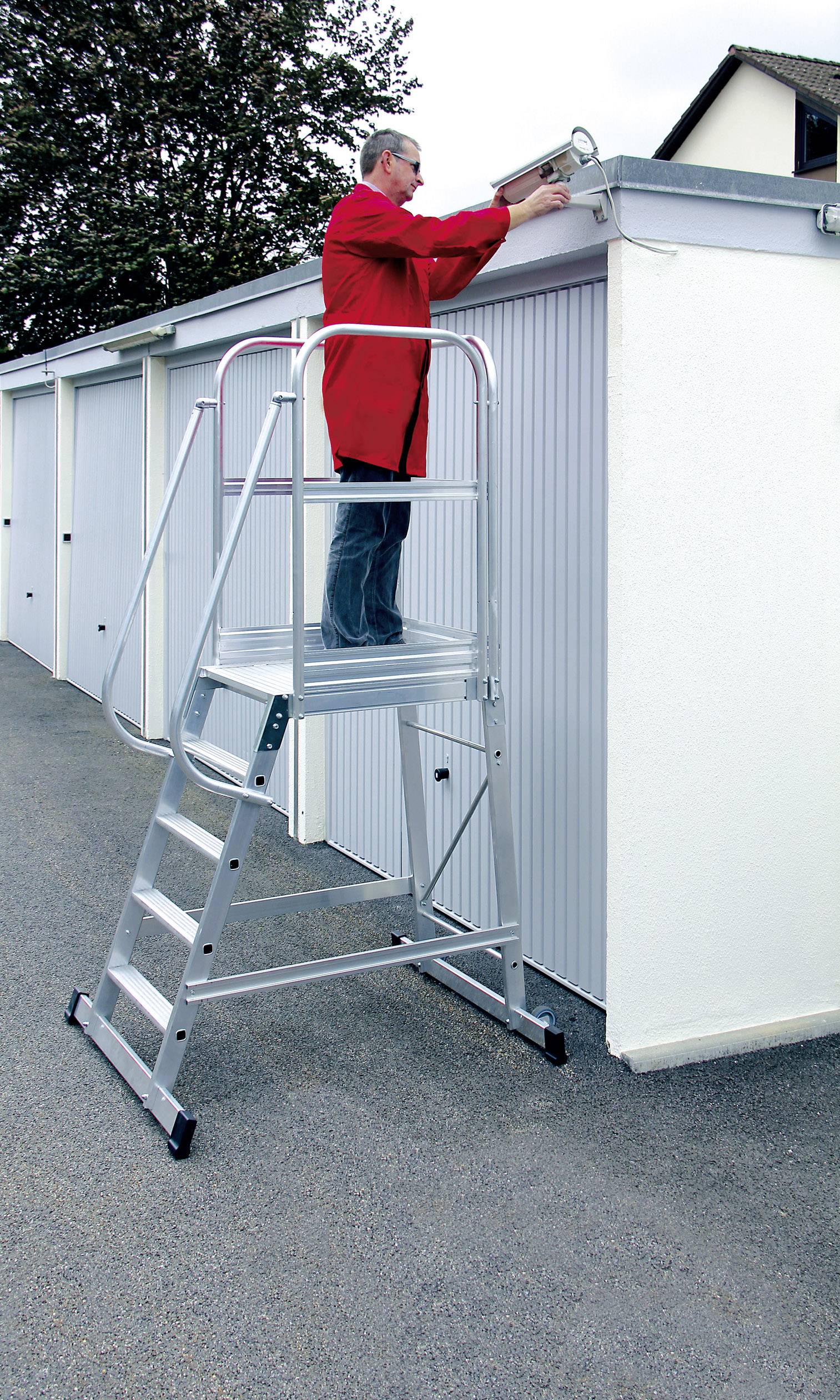 Günzburger Steigtechnik MUNK 303107 Aluminium Podesttreppe fahrbar Arbeitshöhe (max.): 3.65m Silber 40kg