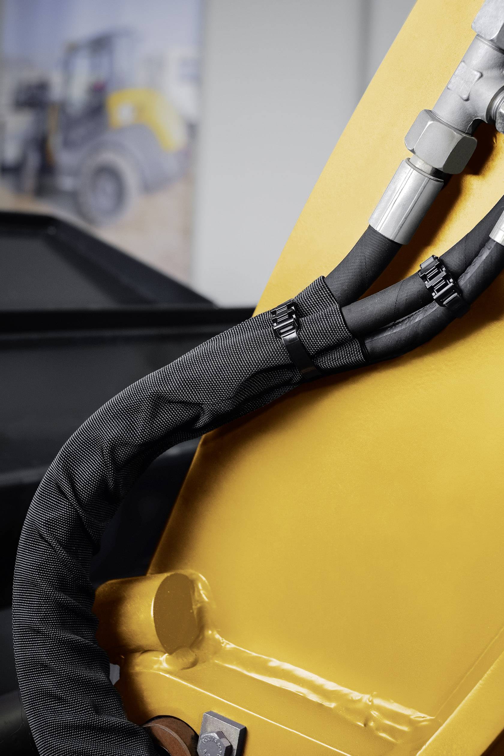 HellermannTyton 170-01307 HEGWS60-PA-BK Berstschutzschlauch Schwarz Polyamid 38 bis 38mm Meterware