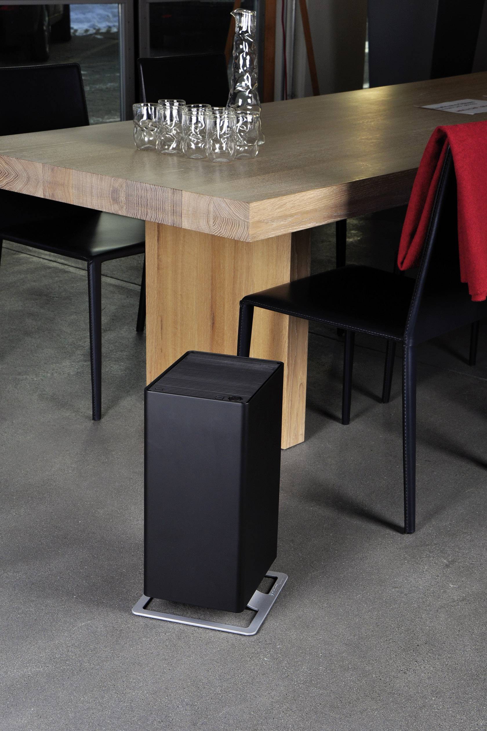 Stadler Form 10006 Viktor Luftreiniger 50m² Schwarz