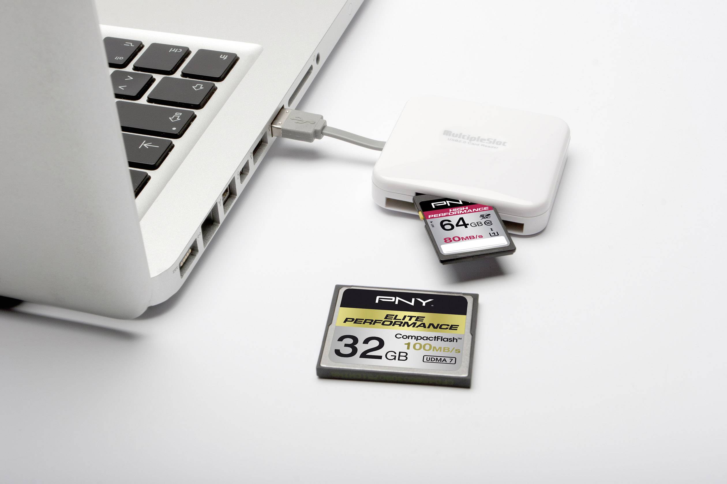 PNY All In One Card Ceader Externer Speicherkartenleser USB 2.0 Weiß