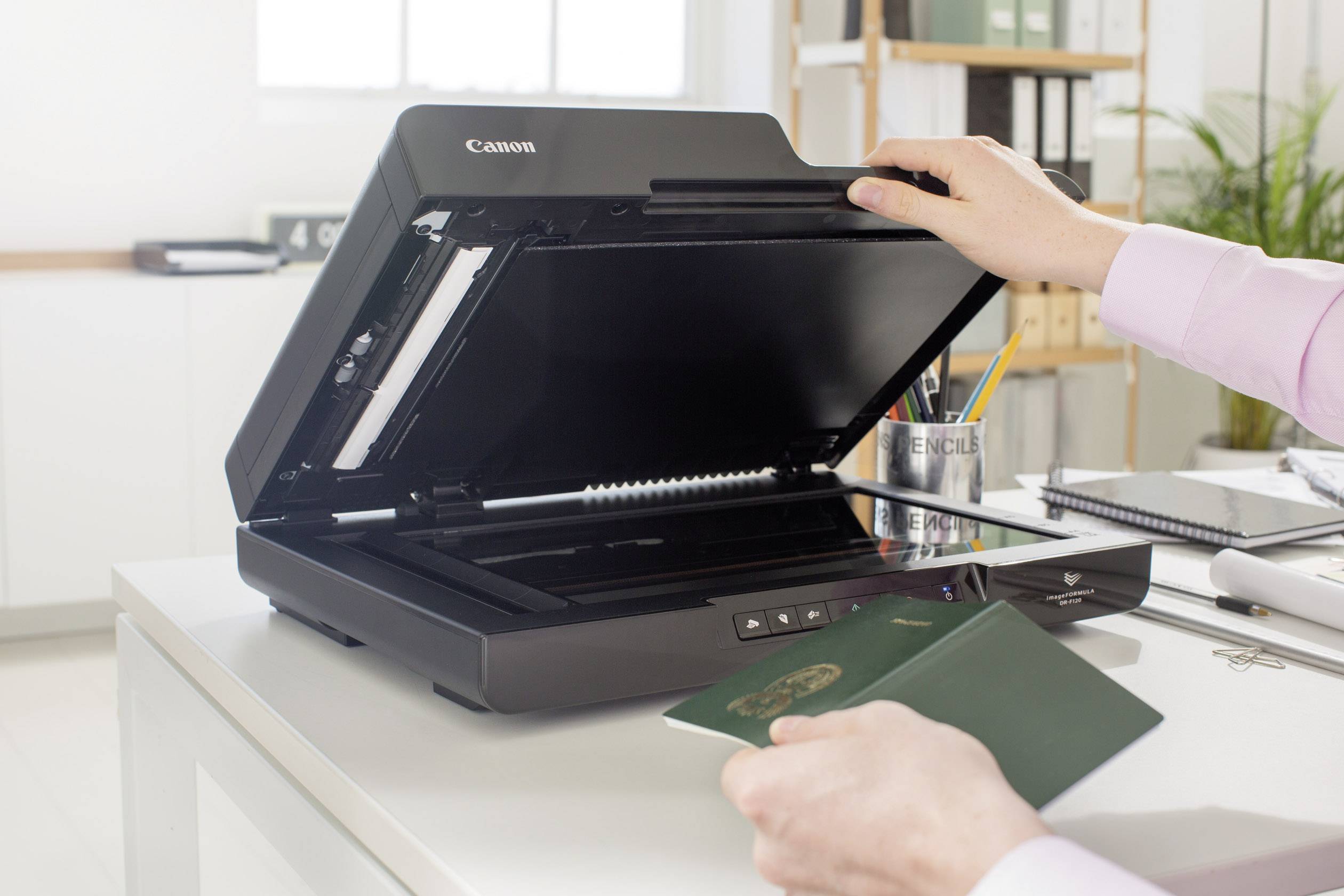 Canon imageFORMULA DR-F120 Duplex-Dokumentenscanner A4 600 x 600 dpi 20 Seiten/min, 36 Bilder/min USB