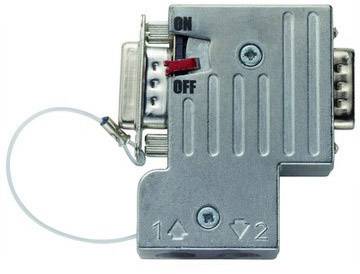 Ein grauer mechanischer Schalter mit 'ON' und 'OFF' Markierungen, zeigt die 'OFF'-Position an. Kabel mit kleinem Stecker verbunden.