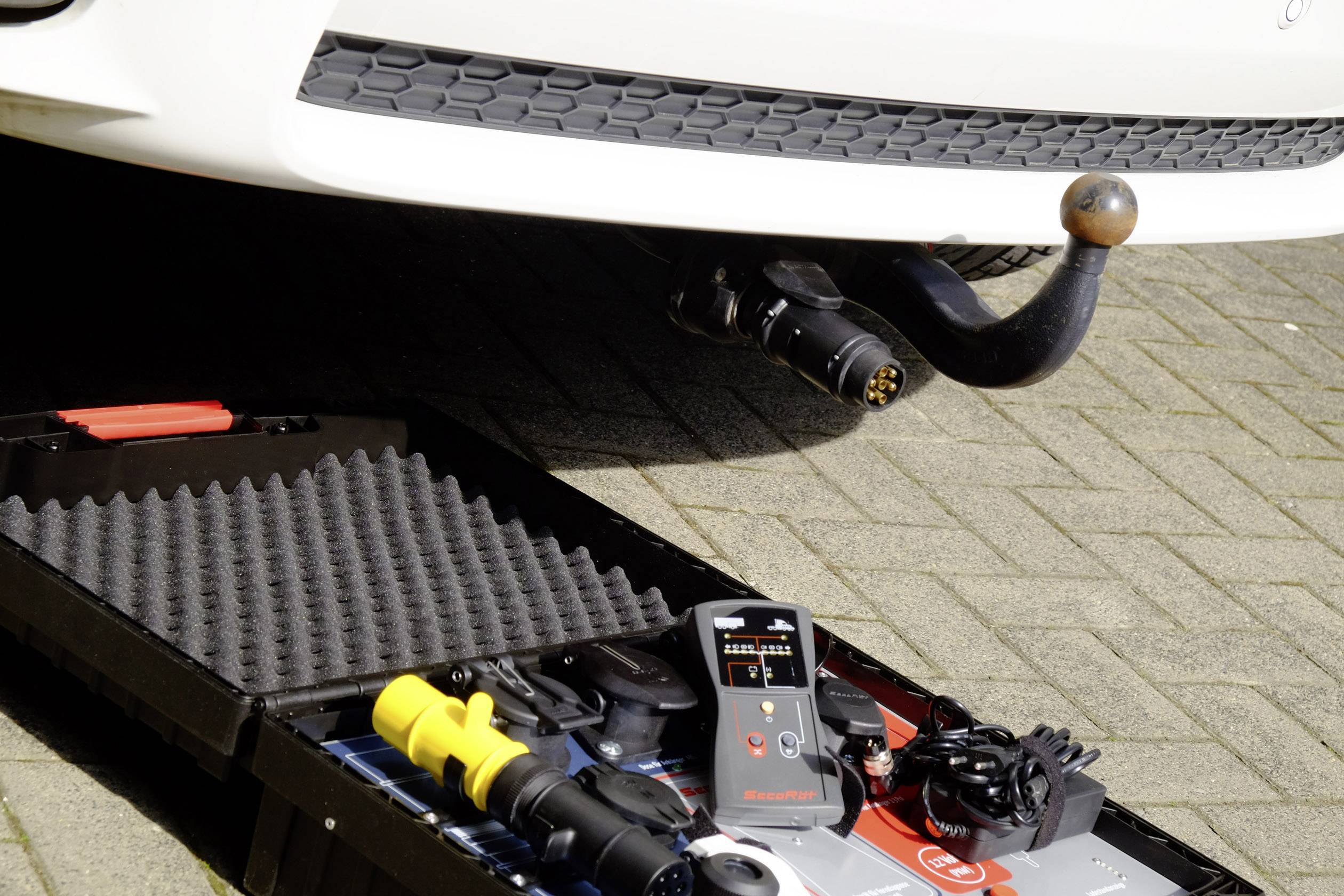 SecoRüt 40410 Wireless ControlCase Funk Anhängerprüfkoffer 12 V, 24V Pole:7/13/15