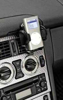 Hama Universal Lüftungsgitter Handy-Kfz-Halterung 40 - 110 mm