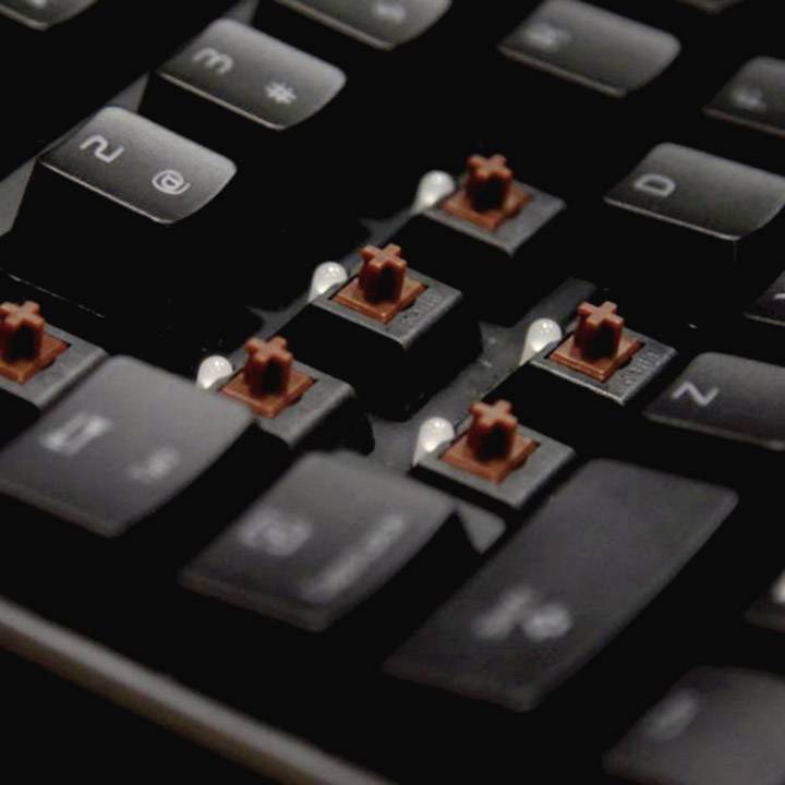 TT eSports Poseidon Z Illuminated USB-Gaming-Tastatur Switch: Brown, Beleuchtet Deutsch, QWERTZ, Windows® Schwarz/Blau