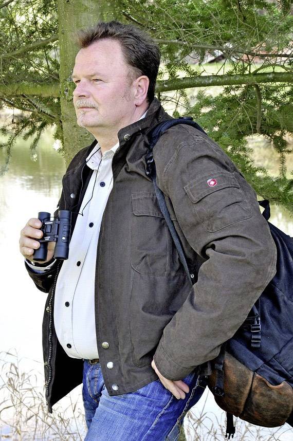 Bresser Optik Fernglas Hunter 10 x 25mm Dachkant Schwarz 1111025