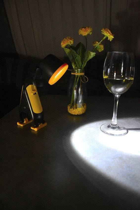 National Geographic 9082100 Klemmleuchte LED Camping-Leuchte 105 lm batteriebetrieben 162 g Schwarz, Gelb