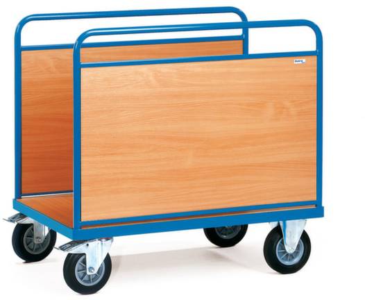 Transportwagen mit hölzernen Seitenteilen und Metallrahmen. Vier Gummiräder für einfachen Transport auf ebenem Untergrund.