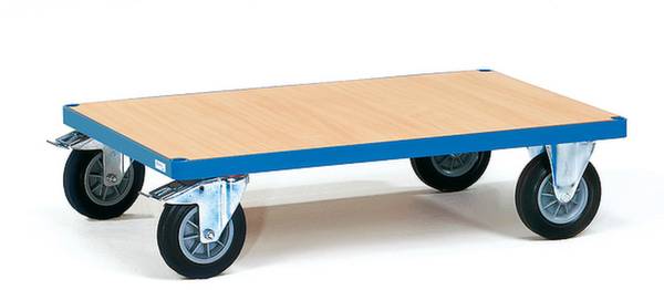 Transportwagen mit vier großen Rädern und flacher Holzbasis, geeignet für den Einsatz in Lagern oder Fabriken für den Materialtransport.