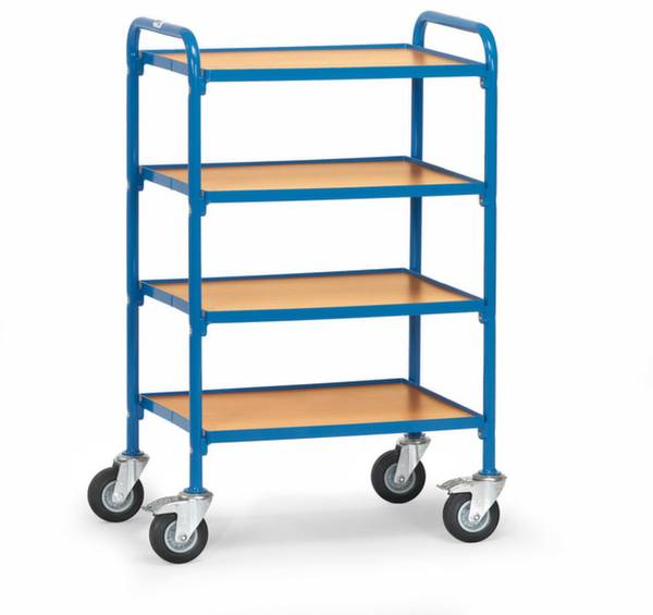 Ein blauer Rollwagen mit vier braunen Regalböden und vier schwenkbaren Rädern, geeignet für die Lagerung oder den Transport von Gütern.