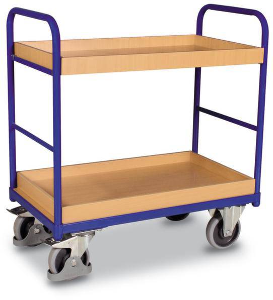 Ein zweistufiger Wagen mit Metallrahmen und Holzablagen auf Rollen, geeignet für den Transport von Gegenständen in Innenräumen.