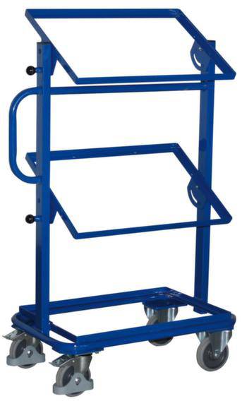 Ein blauer, rollbarer Transportwagen mit zwei geneigten Rahmen und vier Rädern, geeignet zum einfachen Transport von Gegenständen.