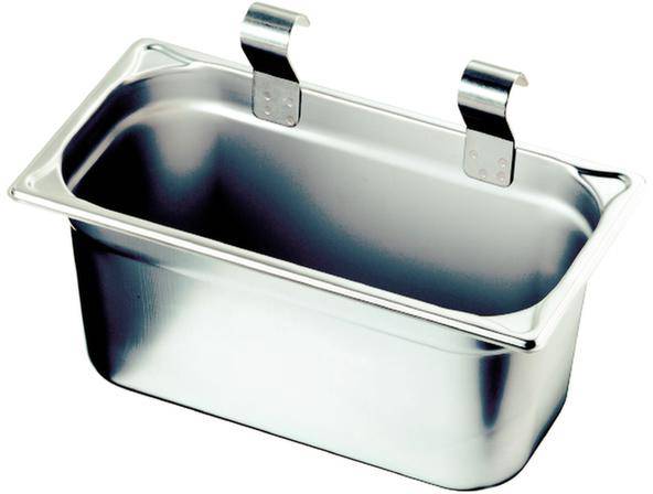 Metallwanne mit zwei Haken zum Einhängen. Glänzende Oberfläche, rechteckige Form, geeignet zum Aufhängen an Stangen oder Gestellen.