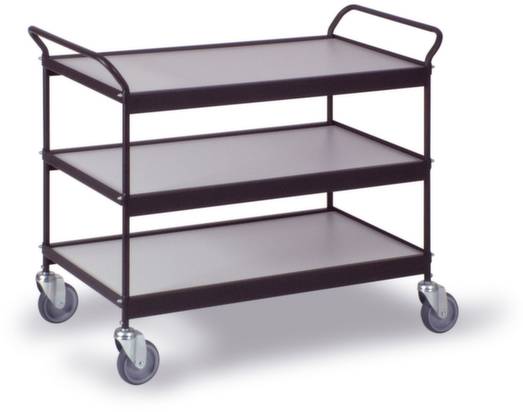 Ein dreistöckiger Rollwagen mit Metallrahmen und vier Rädern. Der Wagen bietet Stauraum und ist mobil einsetzbar.