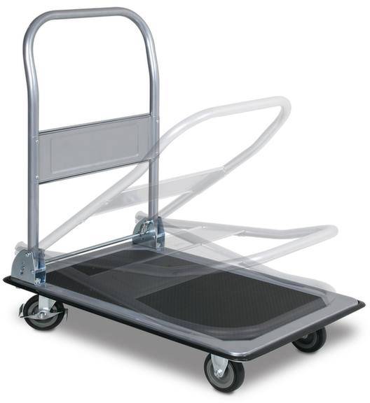 Kompakter Rollwagen mit faltbarem Griff, verwendet zum Transport von Gegenständen. Hergestellt aus Metall, mit vier Rädern ausgestattet.