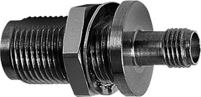 Metallisches Gewindeteil, bestehend aus dickem und dünnerem Gewindeabschnitt, getrennt durch Sechskantmutter und Unterlegscheibe.