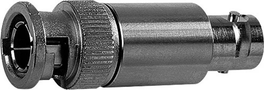 Nahaufnahme eines BNC-Steckers, ein koaxialer Anschluss für Video-, Audio- oder Netzwerksignale, aus Metall gefertigt.