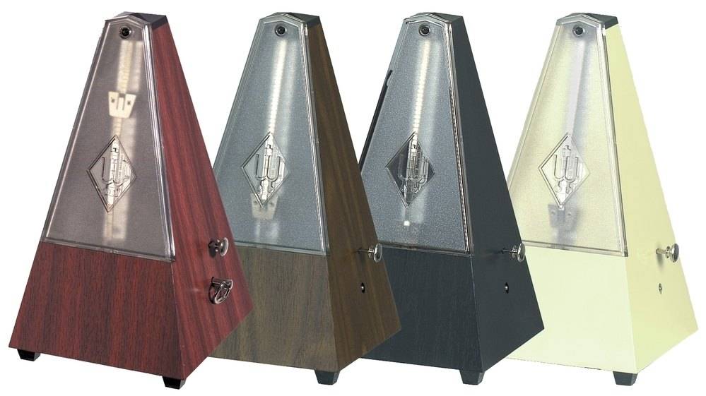 Wittner Pyramidenform Metronom Schwarz