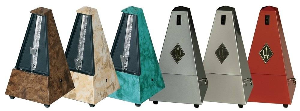 Wittner Pyramidenform Metronom Wurzelholz