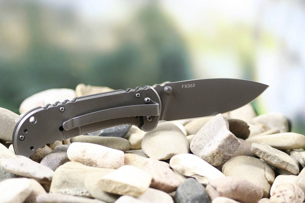 Coast FX352 19999 Outdoormesser mit Clip Schwarz