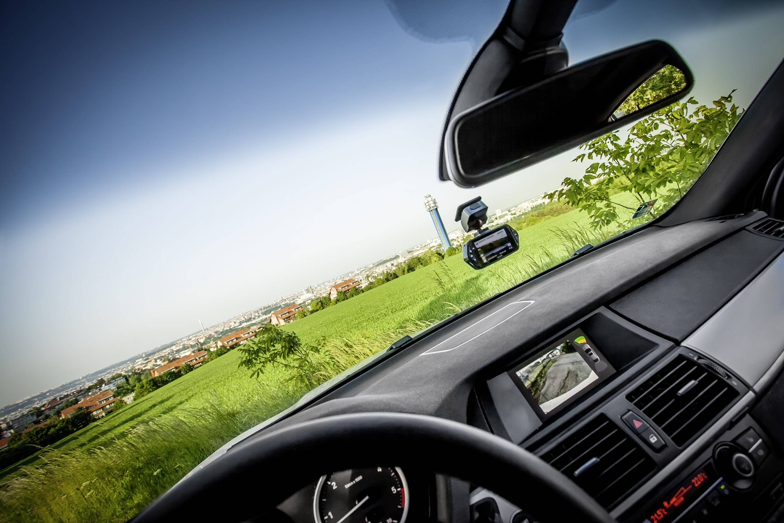 TrueCam A7s Dashcam mit GPS Blickwinkel horizontal max.=130 ° 12 V, 24 V Display, Mikrofon, Akku