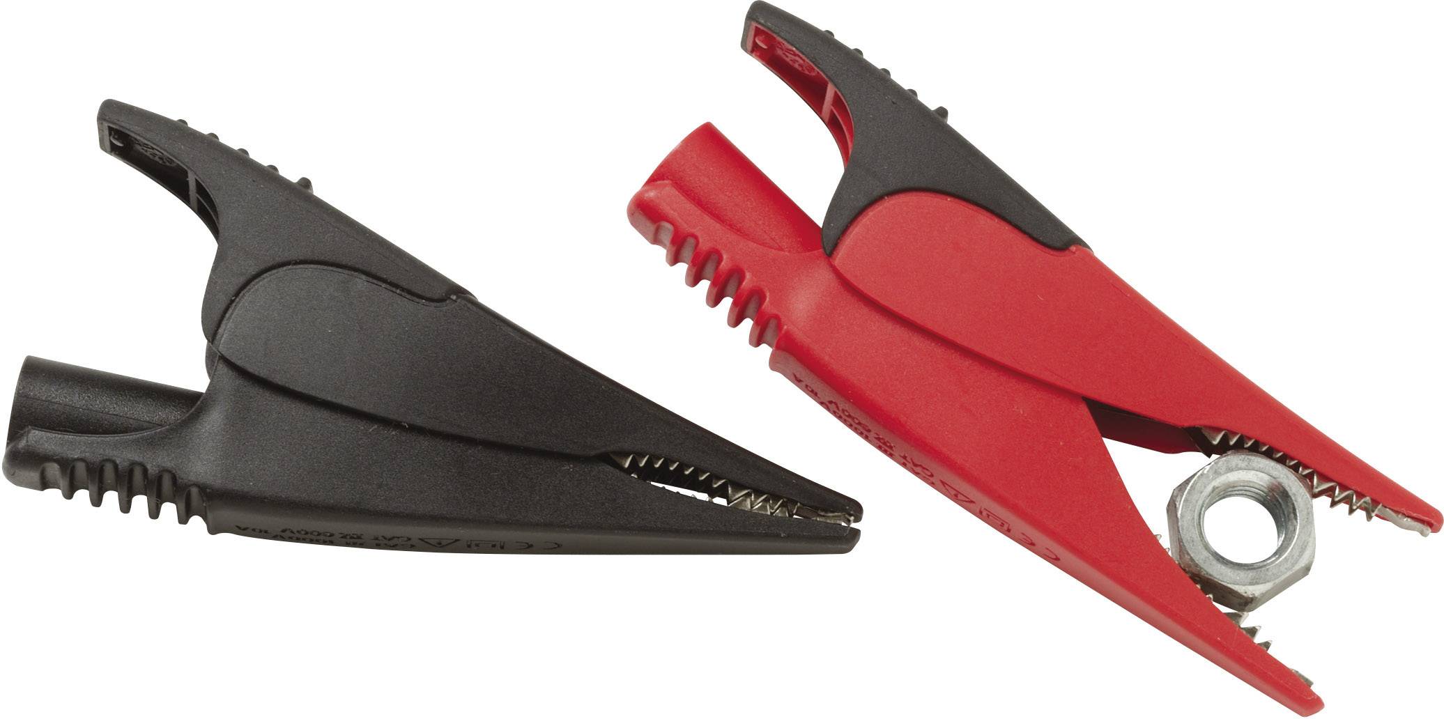 Eine schwarze und eine rote Krokodilklemme aus Kunststoff, die nebeneinander angeordnet sind. Die rote Klemme hält eine Mutter.