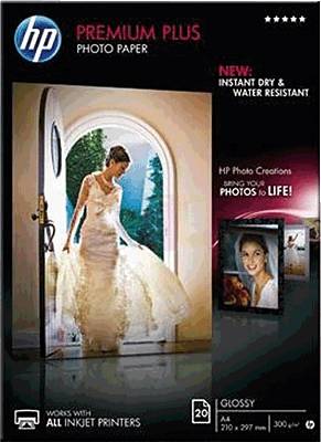 Frau im Hochzeitskleid steht in geöffneter Tür. Text: 'HP Premium Plus Fotopapier' und 'Bringt Ihre Fotos zum Leben!'