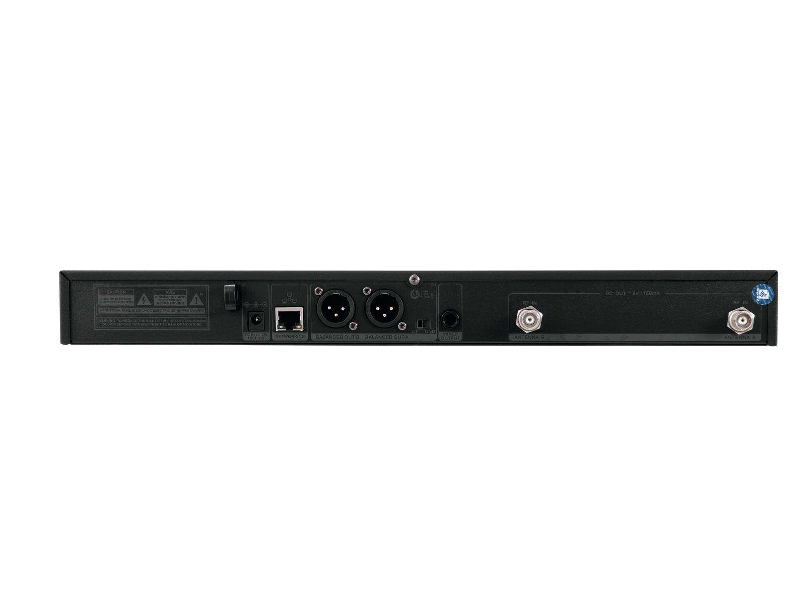 Rückseite eines Audiogeräts mit Ethernet- und XLR-Anschlüssen sowie einem Netzstecker.