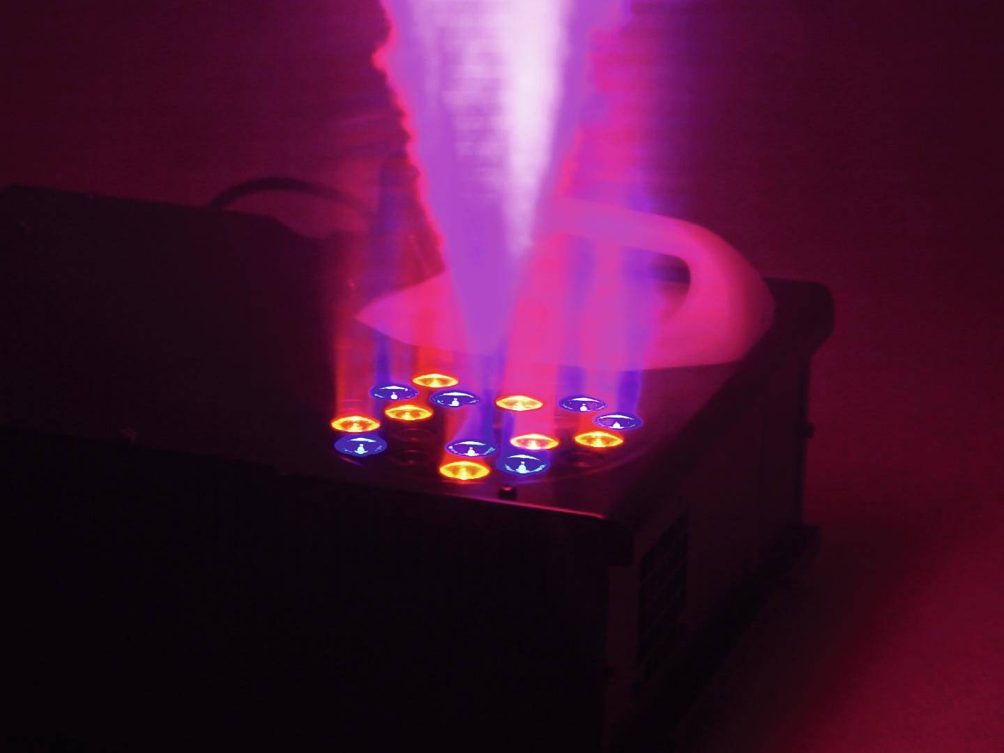 Eurolite NSF-350 LED Hybrid Spray Fogger Nebelmaschine inkl. Funkfernbedienung, mit Lichteffekt