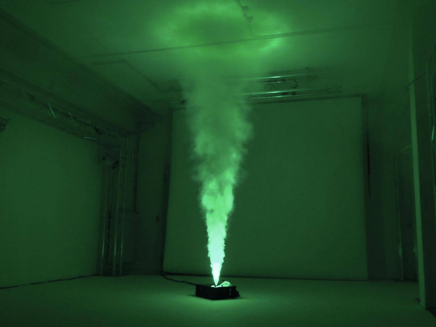 Eurolite NSF-350 LED Hybrid Spray Fogger Nebelmaschine inkl. Funkfernbedienung, mit Lichteffekt