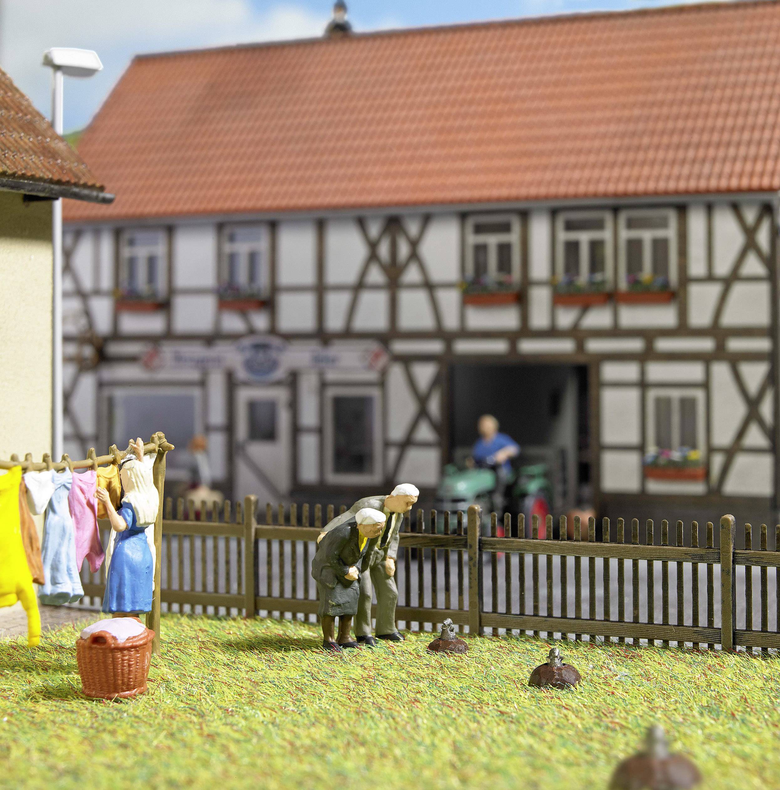 Busch H0 3 bewegte Maulwürfe Bausatz