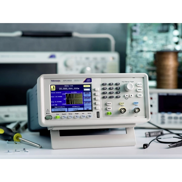 Tektronix AFG1062 Funktionsgenerator netzbetrieben 0.000001Hz - 60MHz 2-Kanal Sinus, Rechteck, Puls, Arbiträr, Rauschen, Dreieck Tektronix AFG1062 Funktionsgenerator netzbetrieben 0.000001Hz - 60MHz 2-Kanal Sinus, Rechteck, Puls, Arbiträr, Rauschen, Dreieck