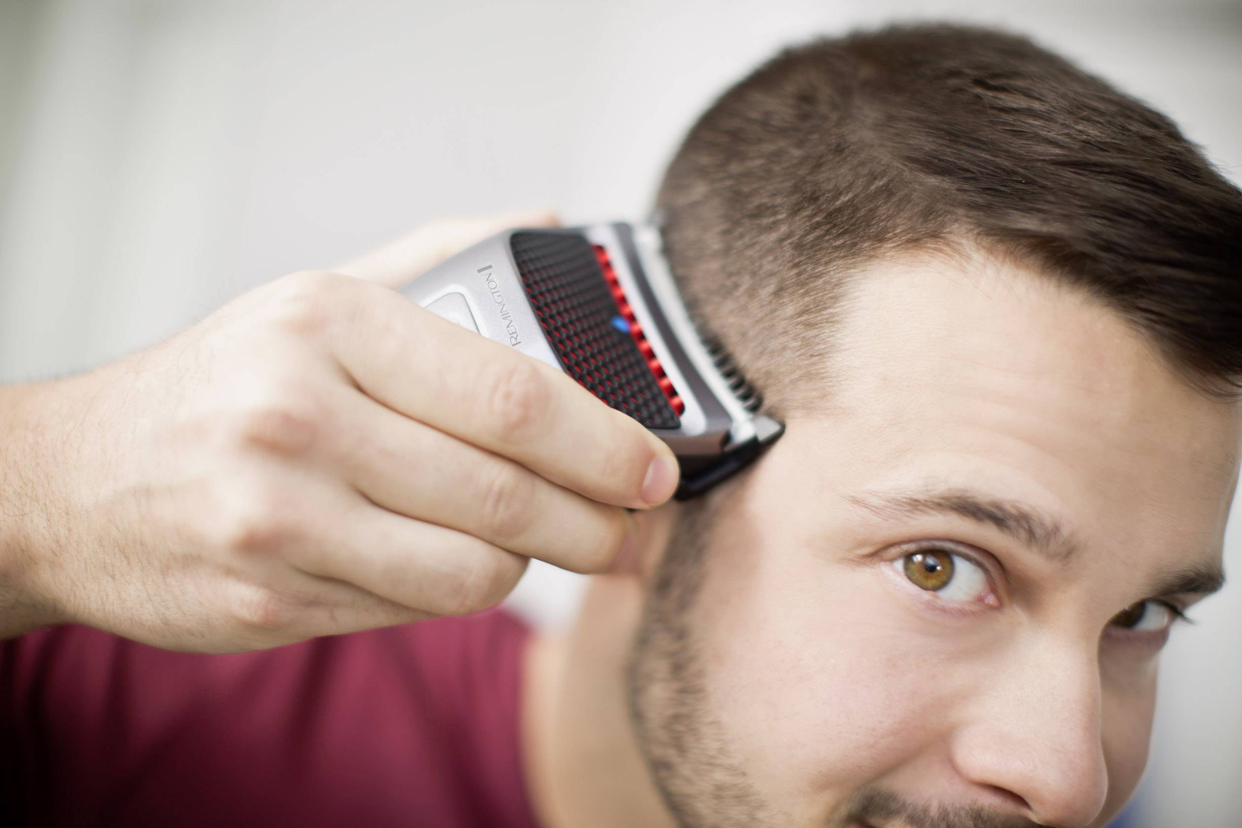 Remington QuickCut HC4250 Haarschneider Schwarz/Silber, Rot