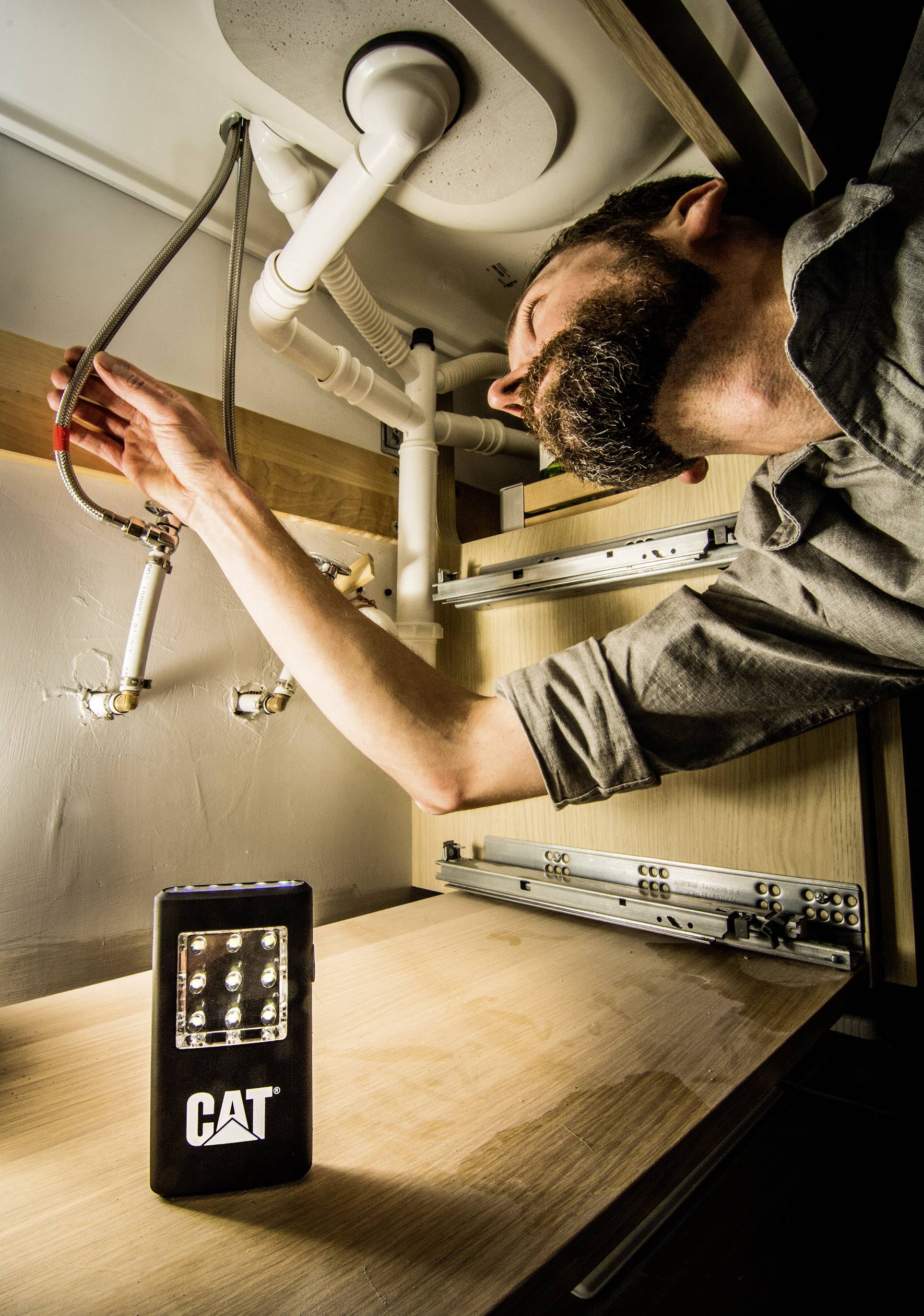 CAT Pocket Panel Light LED Arbeitsleuchte mit Gürtelclip batteriebetrieben 10 h 121 g