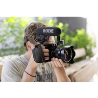 RODE Microphones VideoMic Pro Rycote Kamera-Mikrofon Übertragungsart (Details):Kabelgebunden inkl. Windschutz, inkl. Kabel RODE Microphones VideoMic Pro Rycote Kamera-Mikrofon Übertragungsart (Details):Kabelgebunden inkl. Windschutz, inkl. Kabel