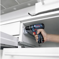 Bosch Professional GSR 12V-15 0615990G6L Akku-Bohrschrauber 12 V 2 Ah, 4 Ah Li-Ion inkl. 2. Akku, inkl. Ladegerät, mit Zubehör, inkl. Tasche Bosch Professional GSR 12V-15 0615990G6L Akku-Bohrschrauber 12 V 2 Ah, 4 Ah Li-Ion inkl. 2. Akku, inkl. Ladegerät, mit Zubehör, inkl. Tasche