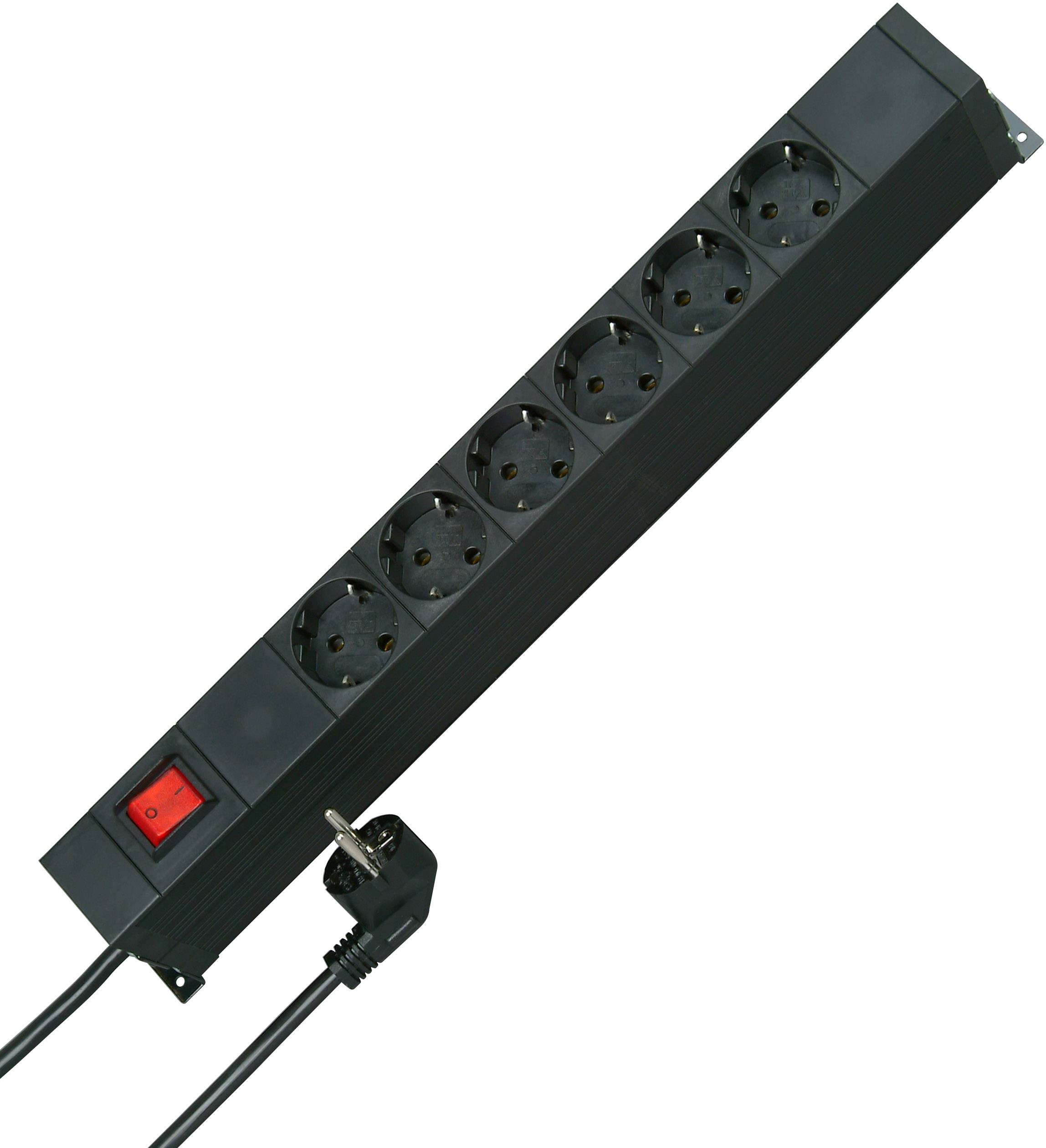 Schwarze Steckdosenleiste mit sechs Steckplätzen, Schalter und Kabel mit Stecker.